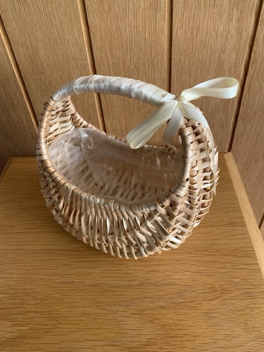 Flower girl basket with ribbon - with,